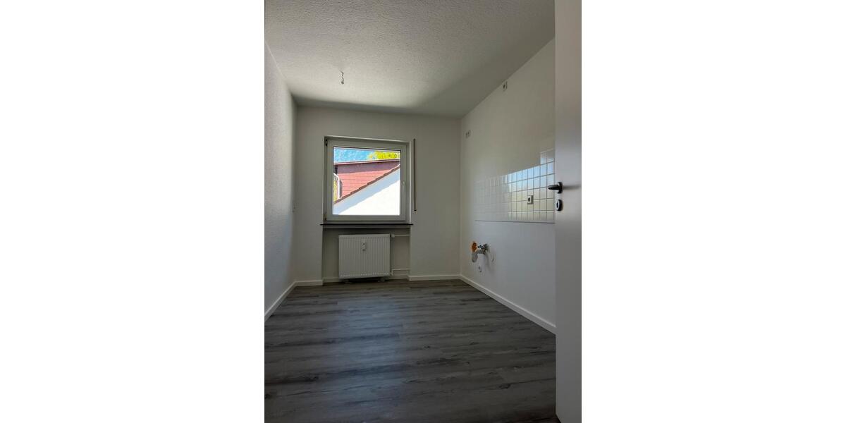 Dachgeschoßwohnung Wiesbaden Bierstadt - 3 Zimmer, 60 m&sup2;, 990&euro; | Angebot:26322093