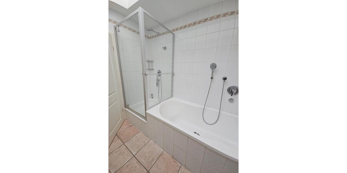 Dachgeschoßwohnung Idstein - 3 Zimmer, 74 m&sup2;, 199.000&euro; | Angebot:26994100
