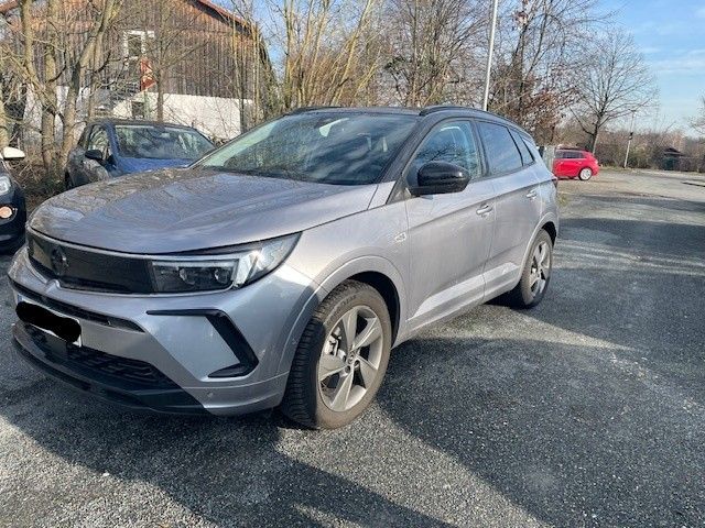 Opel Grandland (X) 5.000 km 43.900 &euro; Rüsselsheim 65428