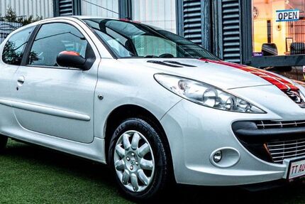 Peugeot 206 172.464 km 2.499 € Rüsselsheim 65428