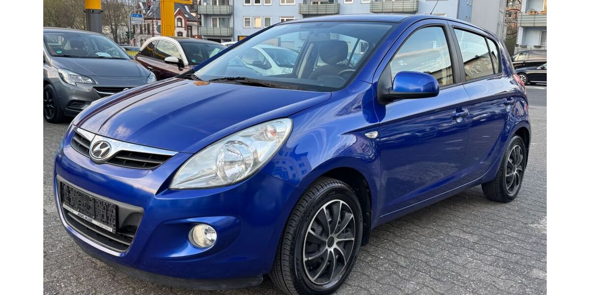 Hyundai i20 84.000 km 6.490 &euro; Wiesbaden 65187