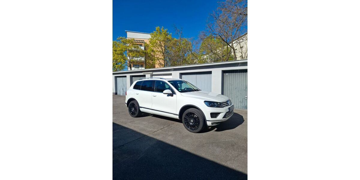 VW Touareg 239.000 km 15.200 &euro; Kelsterbach 65451