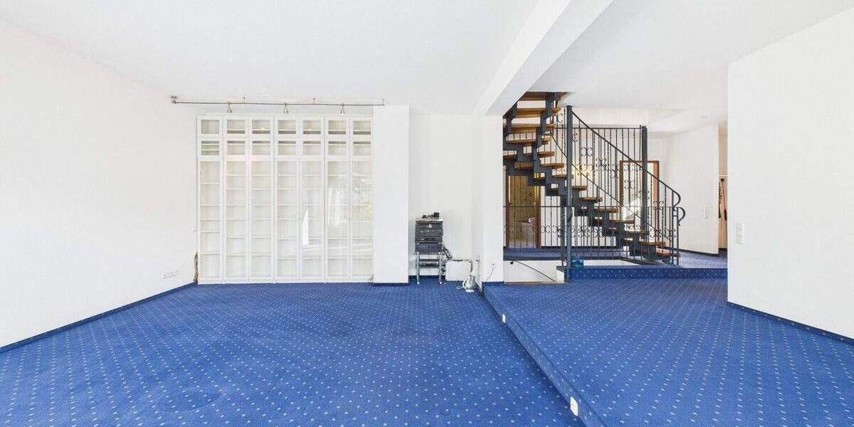 Freistehender Familientraum mit Garage und tollem Garten zum Veredeln! 6 zimmer