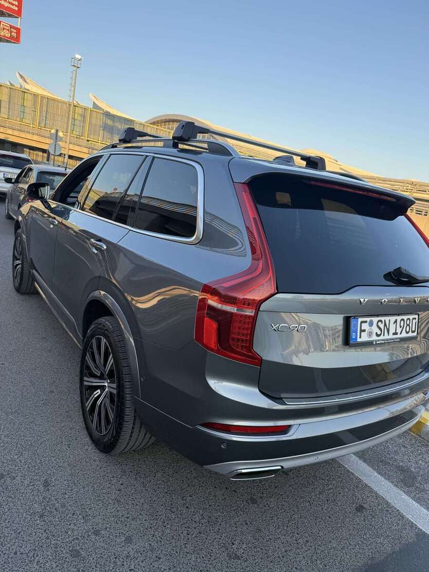 Volvo XC90 141.500 km 30.999 € Frankfurt am Main 60599