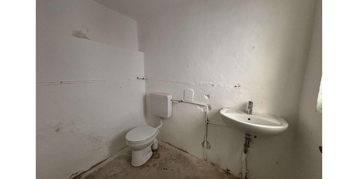 Sofort verfügbare Lagerfläche 113 m² – zentral in Mainz-Kastel zimmer