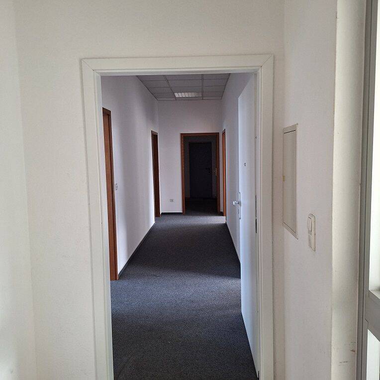 Ffm.-Griesheim: Büro ca. 125 m² - Flughafen und Messe schnell erreichbar
