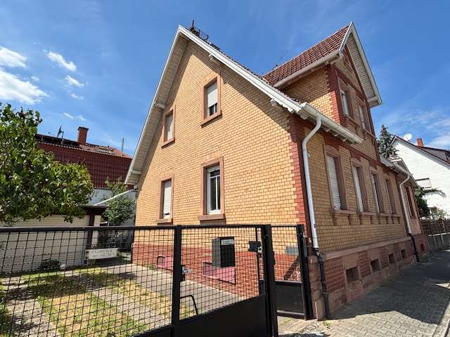 Einfamilienhaus Mörfelden-Walldorf Walldorf - 11 Zimmer, 181 m&sup2;, 650.000&euro; | Angebot:24315283