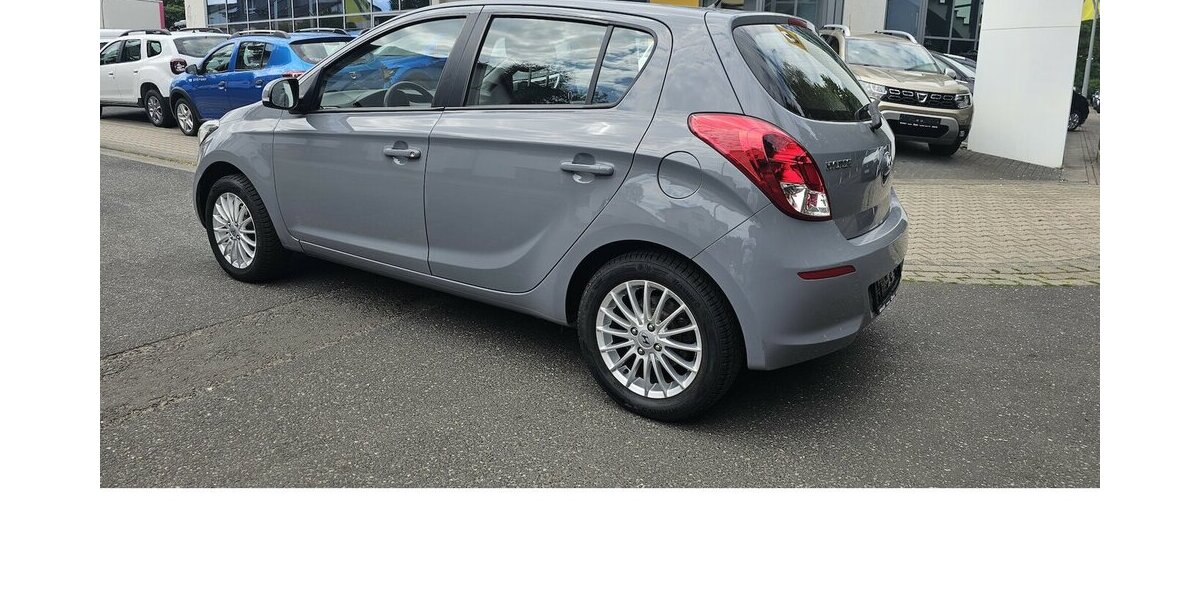 Hyundai i20 Trend + Klima+ Inspektion + TÜV + NEU + 146.531 km 5.945 &euro; Schwalbach/Taunus 65824