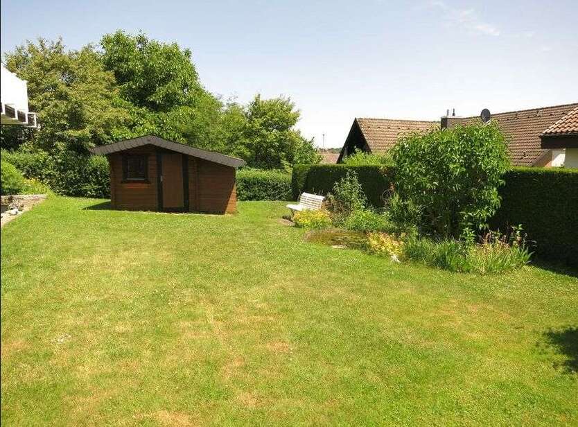Haus zum Kaufen in Taunusstein-Orlen 630.000 € 226 m² 8 zimmer