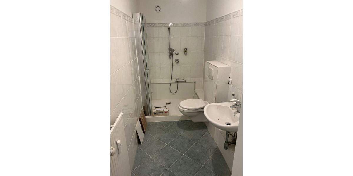 Für SENIOREN (ab 55 Jahre) I 1,5 Zimmer, Küche, Bad und Balkon 1 zimmer