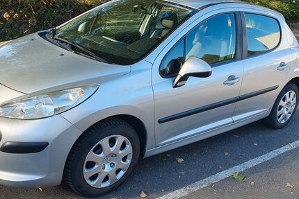 Peugeot 207 119.820 km 2.800 &euro; Wiesbaden 65205