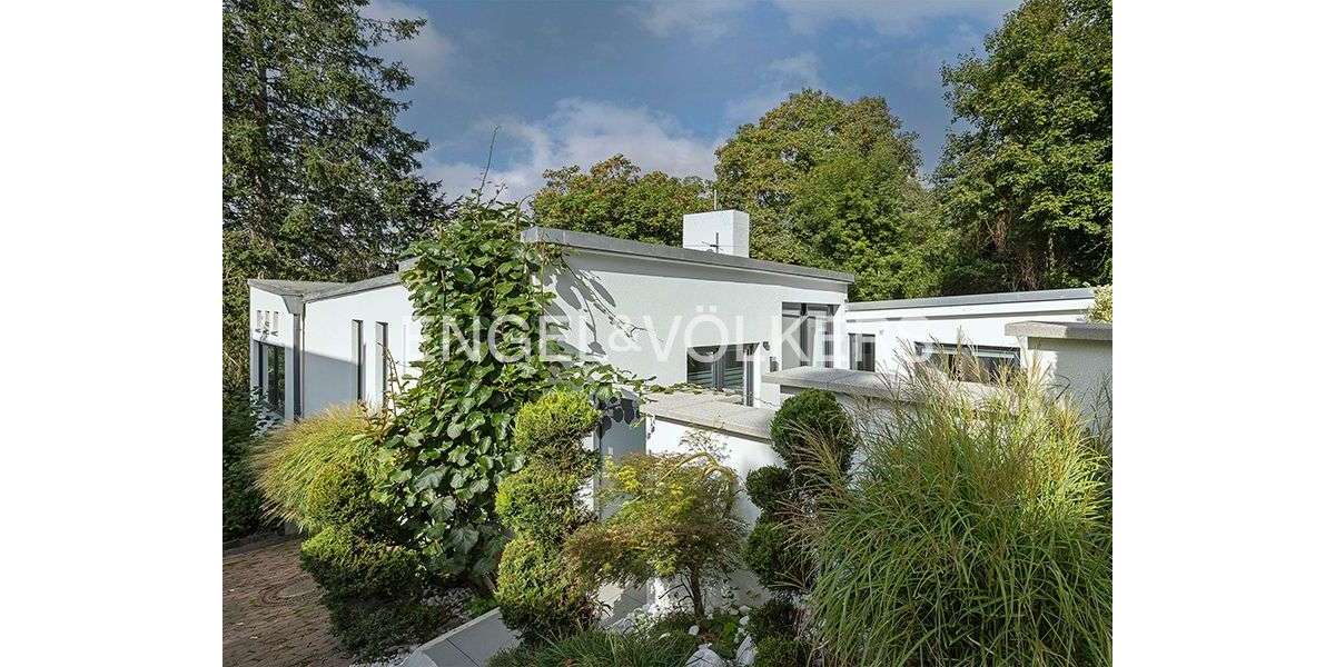 Haus zum Kaufen in Bad Soden am Taunus 1.290.000 € 214 m² 5 zimmer