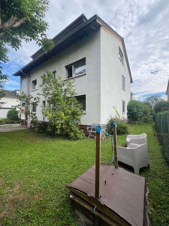 Haus zum Kaufen in Eltville -Erbach 998.000 € 290 m²