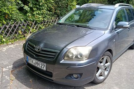 Toyota Avensis 310.000 km 999 &euro; Bad Soden 65812