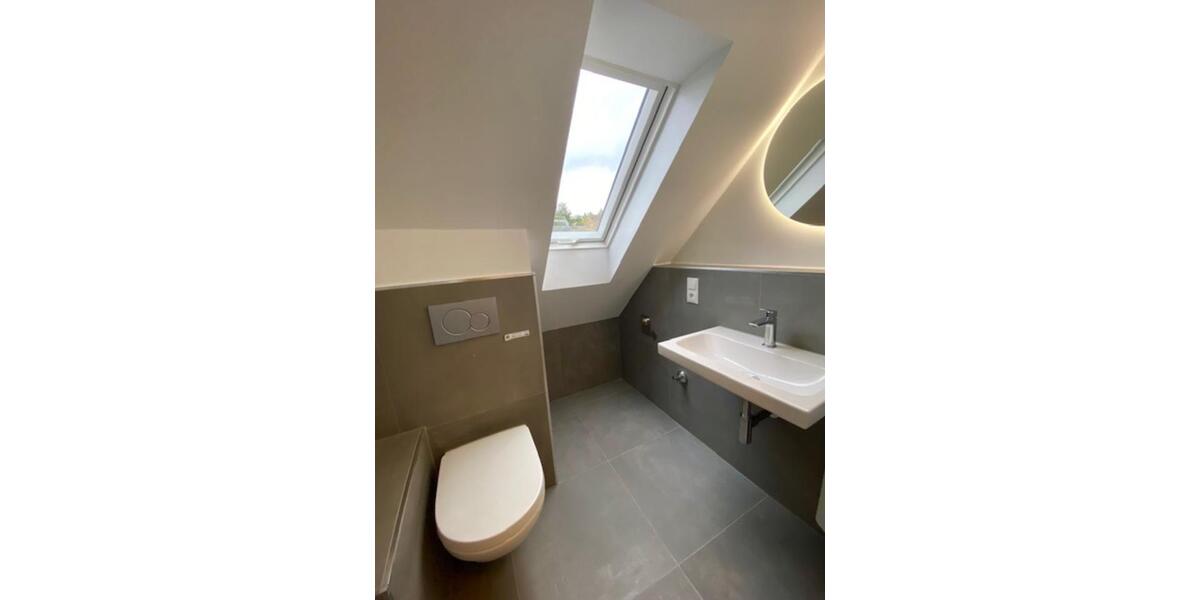 Charmante 2-Zimmer-Wohnung im Dachgeschoss, Erstbezug, top Lage 1 zimmer