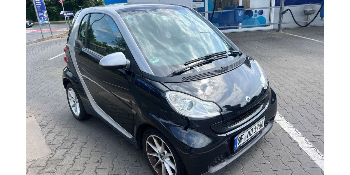 Smart ForTwo 122.000 km 2.700 &euro; Wiesbaden 65183