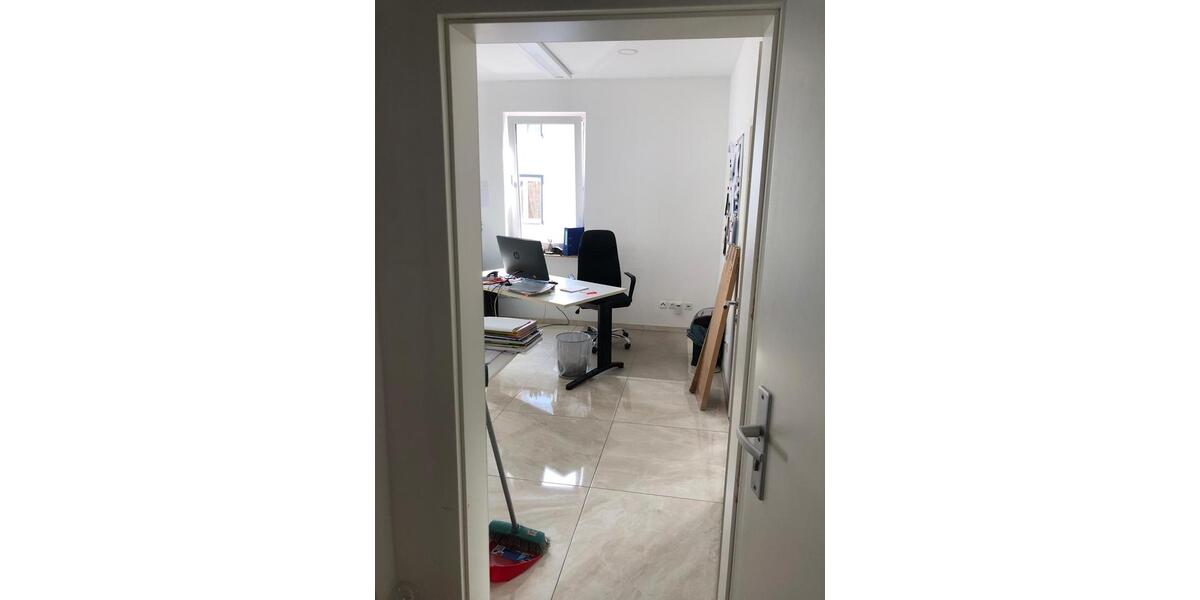 Erdgeschoßwohnung Wiesbaden Mainz-Amöneburg - 3 Zimmer, 70 m&sup2;, 1.300&euro; | Angebot:26278168