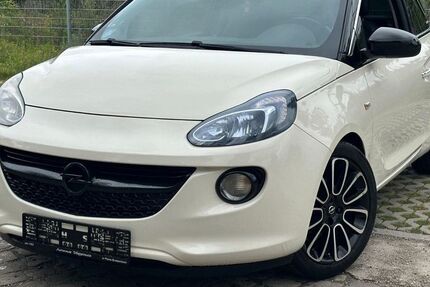 Opel Adam 92.000 km 9.990 &euro; Wiesbaden 65203