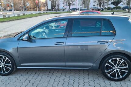 VW Golf 78.900 km 17.900 &euro; Rüsselsheim 65428