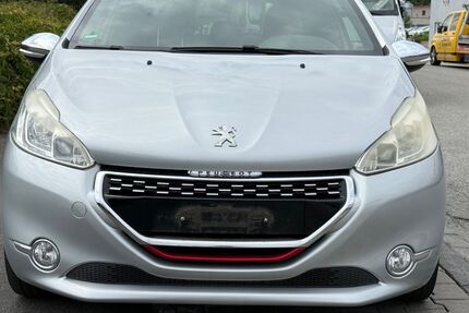 Peugeot 208 77.472 km 7.999 &euro; Kelkheim 65779