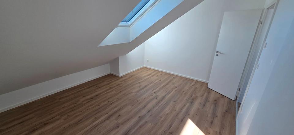 Dachgeschoßwohnung Mörfelden-Walldorf Walldorf - 2 Zimmer, 57 m&sup2;, 1.140&euro; | Angebot:26042492