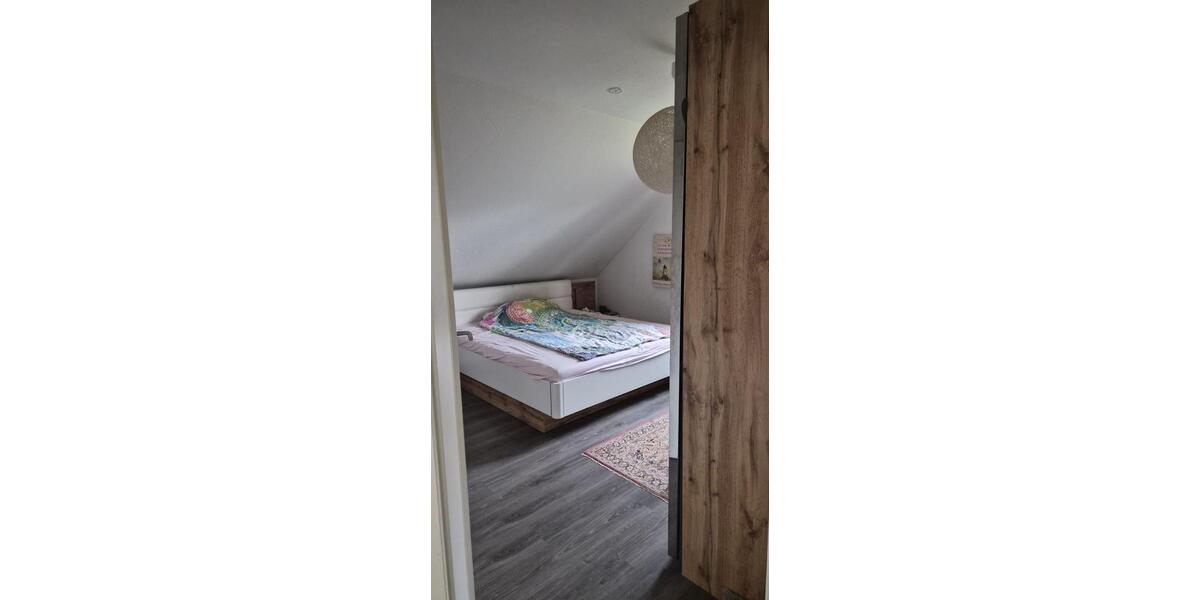 Dachgeschoßwohnung Hofheim am Taunus - 2 Zimmer, 73 m&sup2;, 1.050&euro; | Angebot:25512396