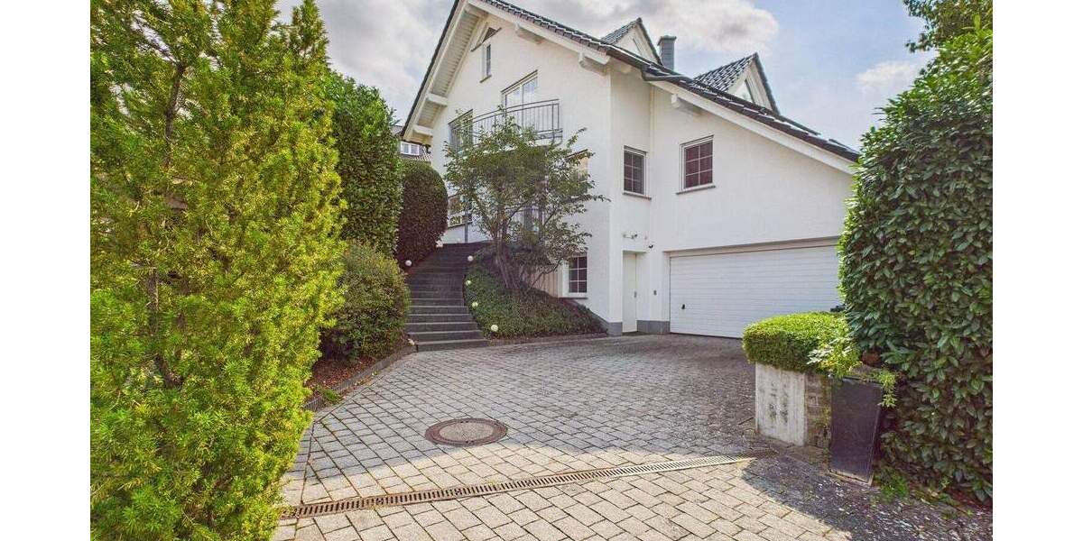 Weitläufiges und top gepflegtes Zuhause für anspruchsvolle Familien in ruhiger Lage 7 zimmer