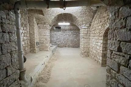 GewölbekellerLagerfläche in Mainzer Neustadt mit Stellplatz! zimmer