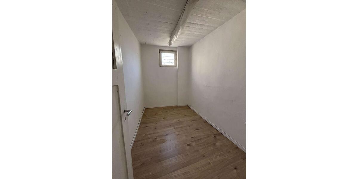 Sofort verfügbare Lagerfläche 113 m² – zentral in Mainz-Kastel zimmer