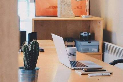 Toll geschnitten und unweit von Bahnhof und Gericht zimmer