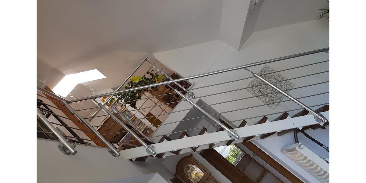 Dachgeschoßwohnung Wiesbaden Mainz-Kostheim - 4 Zimmer, 115 m&sup2;, 1.250&euro; | Angebot:25715262