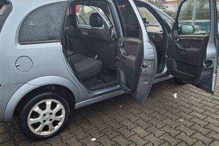 Opel Meriva 95.330 km 900 &euro; Rüsselsheim 65428