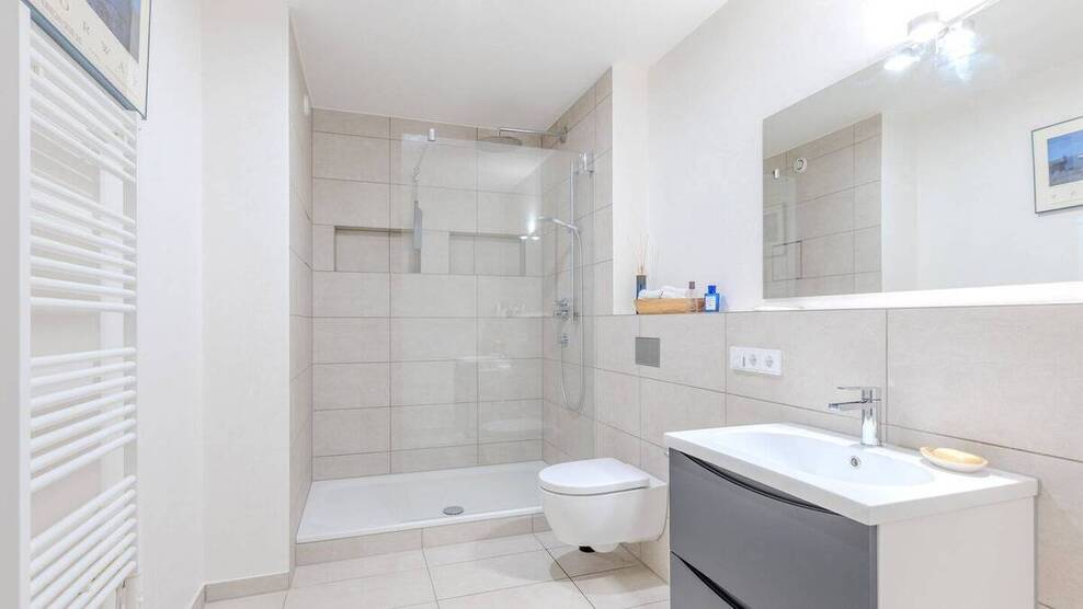 Exklusive Garten-Maisonette-Wohnung. Garten -Top Ausstattung - Garage 3 zimmer