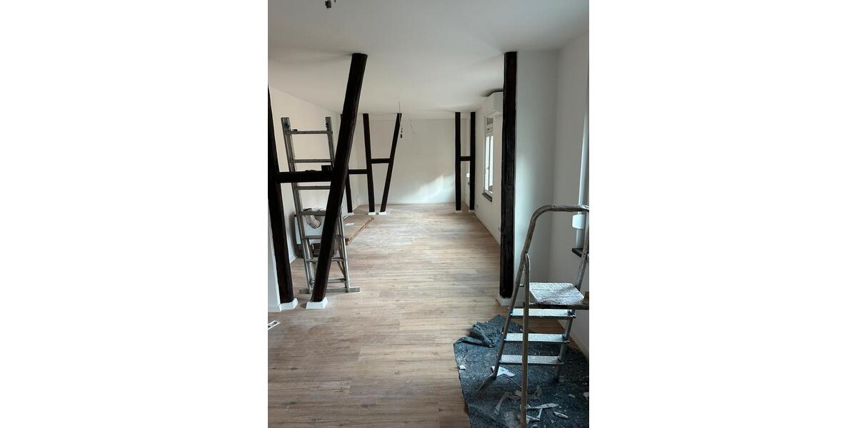 Kernsaniertes Haus mit 140 m² und 2 Stellplätzen zu vermieten 6 zimmer