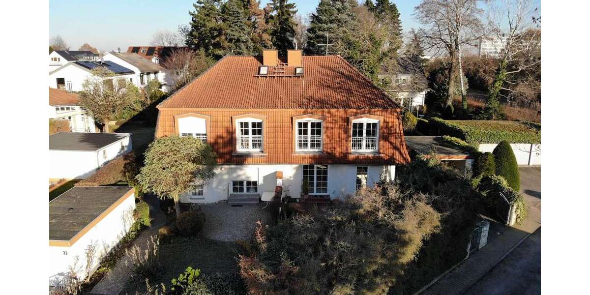 Haus zum Mieten in Schwalbach 2.950 € 216 m² 6 zimmer