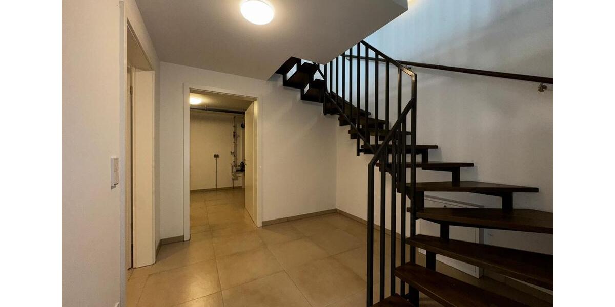 MODERN 2021 DUPLEX with approx. 170m², garden and garage, located less than 10 minutes from Clay 5 zimmer