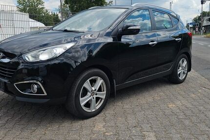 Hyundai ix35 234.222 km 5.600 &euro; Wiesbaden 65201
