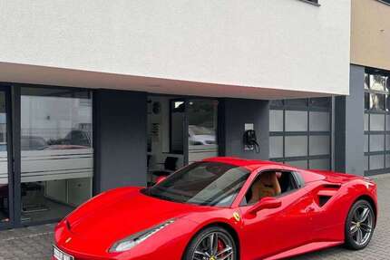 Ferrari 488 3.400 km 273.890 &euro; Mainz Kostheim 55246