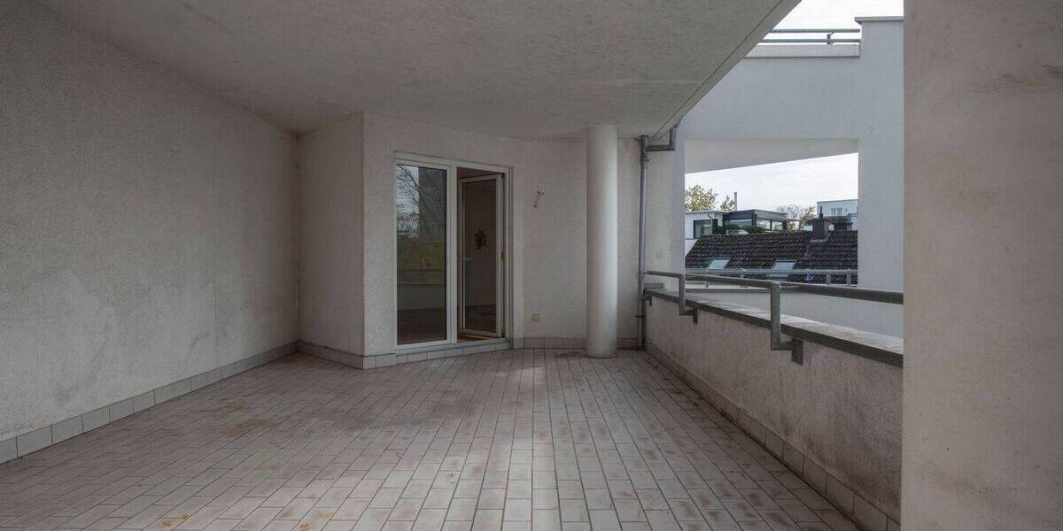 Etagenwohnung Wiesbaden Südost - 2 Zimmer, 81 m&sup2;, 245.000&euro; | Angebot:26160158