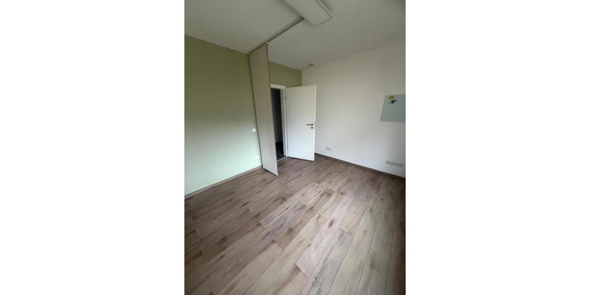 Etagenwohnung Wiesbaden Biebrich - 2 Zimmer, 73 m&sup2;, 310.000&euro; | Angebot:26221786