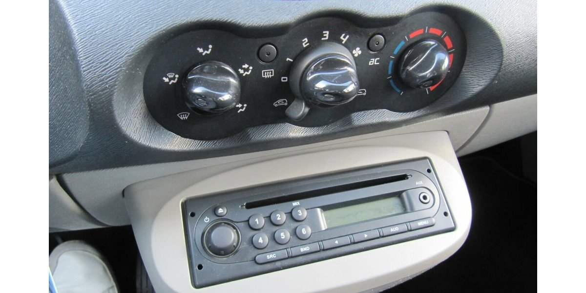 Renault Twingo Night & Day 94.077 km 1.999 &euro; Schwalbach/Taunus 65824