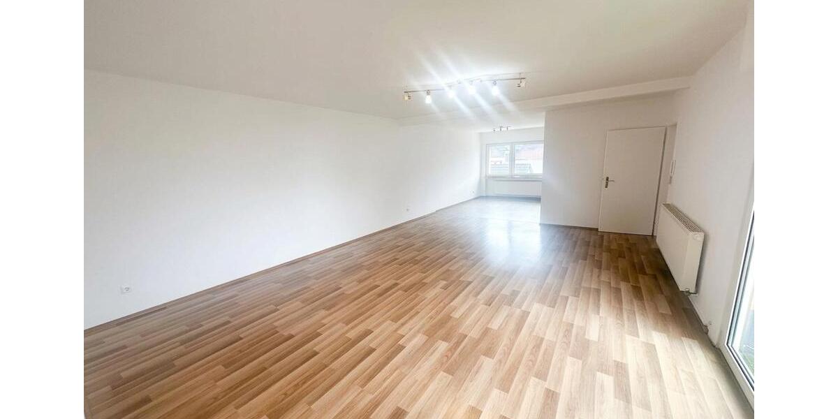 Erdgeschoßwohnung Mörfelden-Walldorf Walldorf - 1 Zimmer, 121 m&sup2;, 1.670&euro; | Angebot:26013342