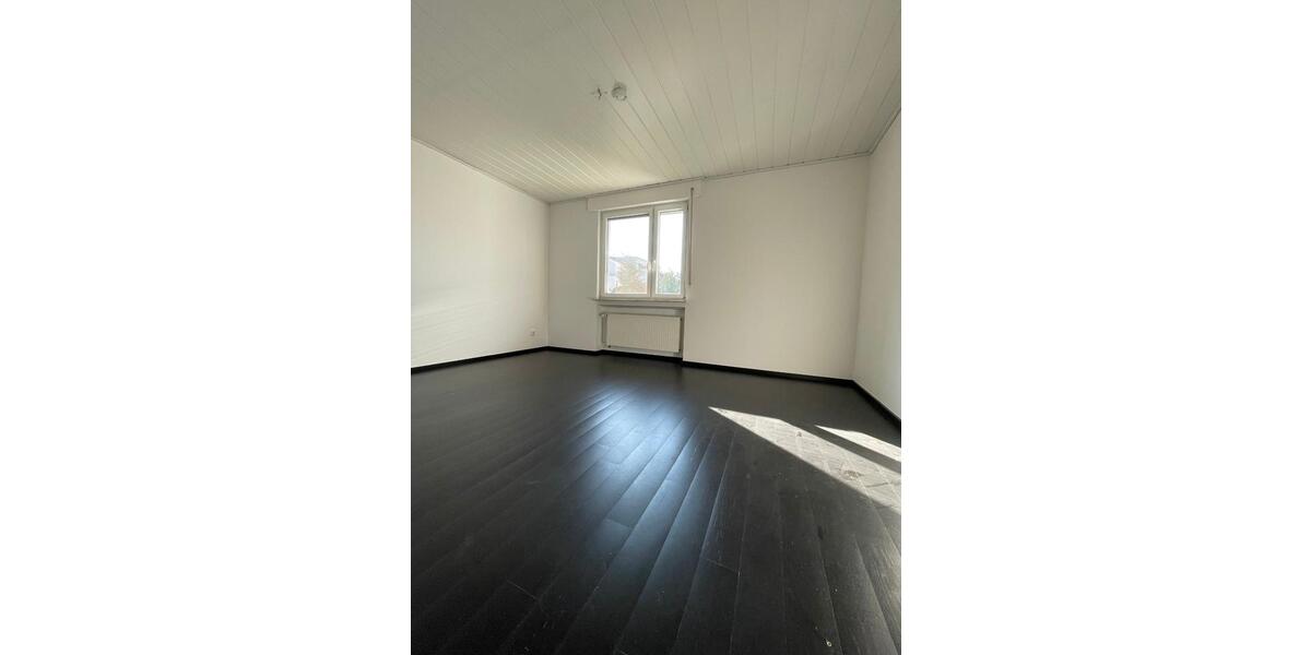Einfamilienhaus Hochheim am Main - 8 Zimmer, 220 m&sup2;, 775.000&euro; | Angebot:26565880