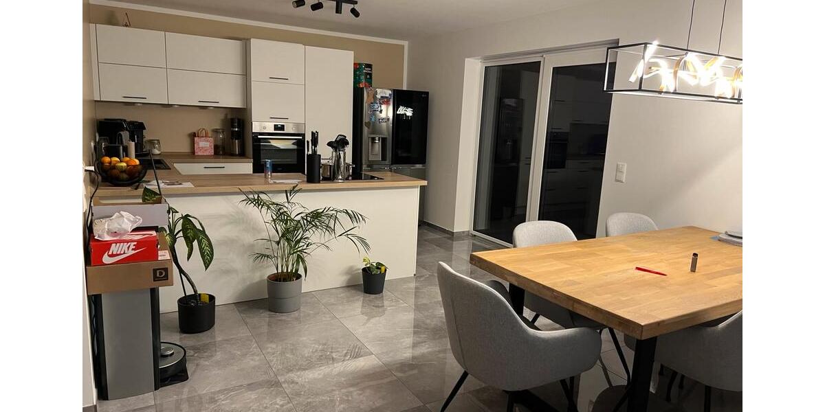 Etagenwohnung Ginsheim-Gustavsburg Gustavsburg - 4 Zimmer, 105 m&sup2;, 1.750&euro; | Angebot:25268381