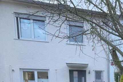 Haus Kelkheim (Taunus) - 4 Zimmer, 120 m&sup2;, 1.950&euro; | Angebot:24768045