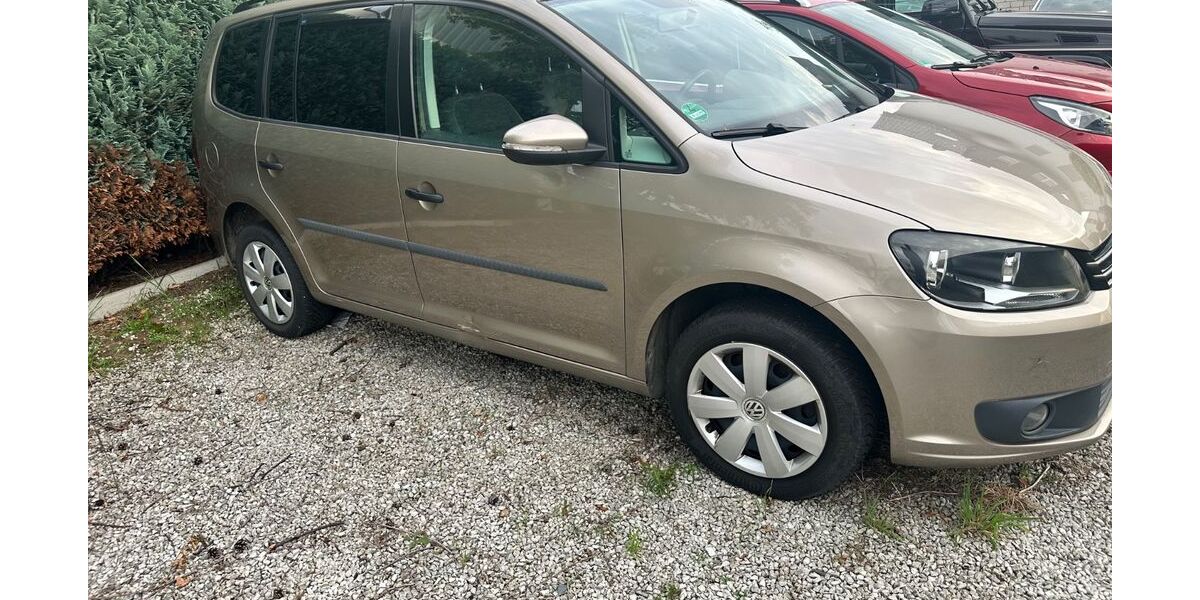 VW Touran 162.928 km 7.990 € Mörfelden-Walldorf 64546