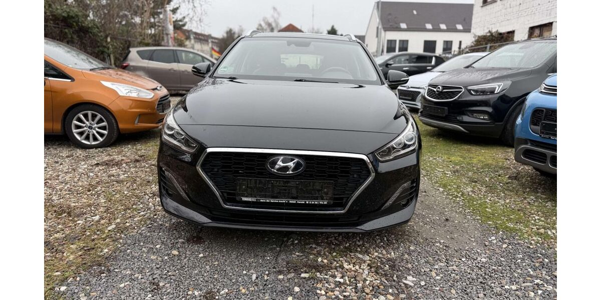 Hyundai i30 127.000 km 12.999 &euro; Mainz-Kastel 55252
