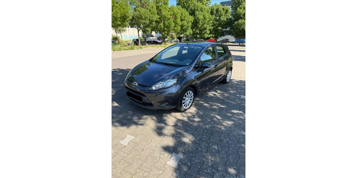 Ford Fiesta 165.300 km 3.200 &euro; Wiesbaden 65189