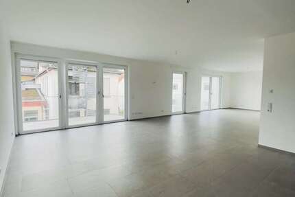 Wohnung Eschborn - 4 Zimmer, 150 m&sup2;, 2.247&euro; | Angebot:27317258