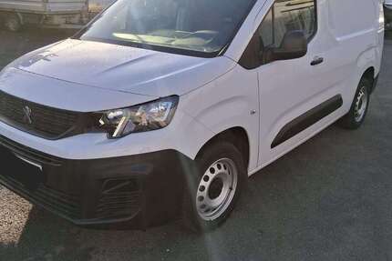 Peugeot Partner 26.000 km 17.990 € Steinbach 61449